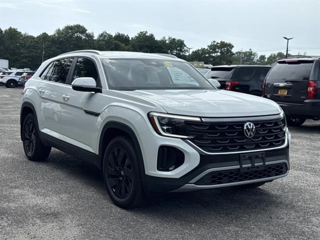 Used 2024 Volkswagen Atlas Cross Sport SE 4motion