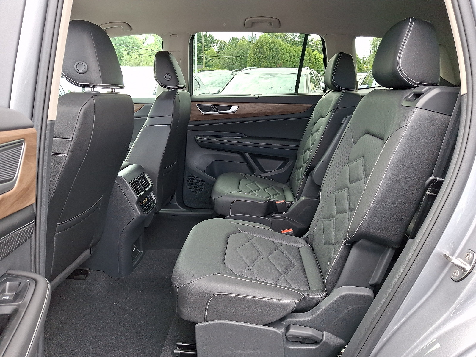 2026 Volkswagen Atlas SE w/Tech - Photo 6