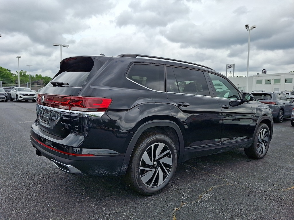 New 2026 Volkswagen Atlas SE w/Technology SUV