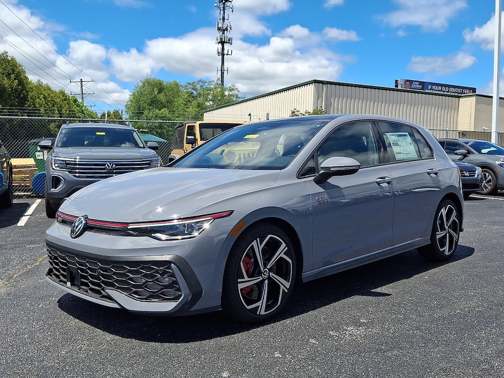 New 2026 Volkswagen Golf GTI SE Hatchback