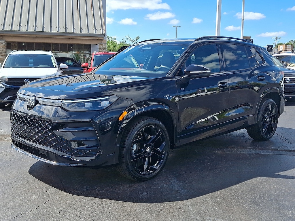 Certified 2026 Volkswagen Tiguan SE R-Line Black SUV