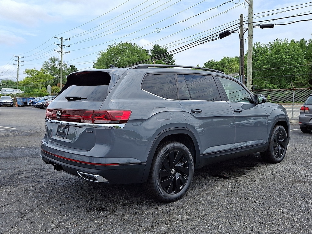 New 2026 Volkswagen Atlas SE w/Technology SUV