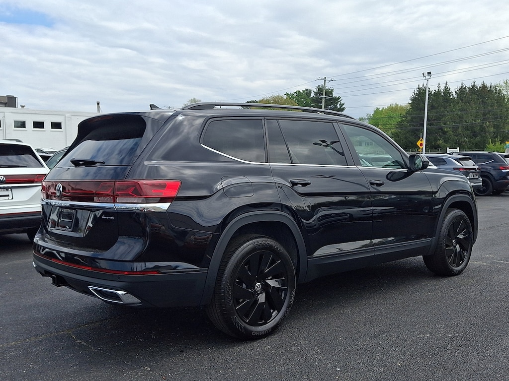 New 2026 Volkswagen Atlas SE w/Technology SUV