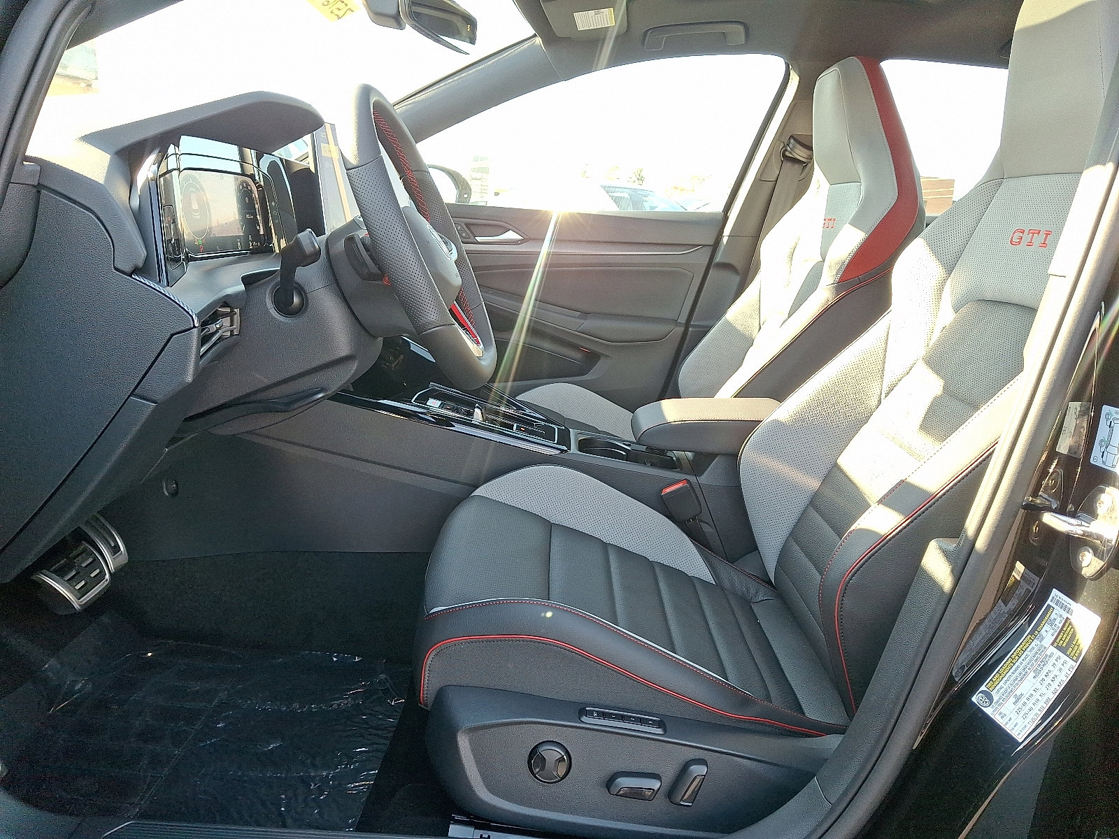 2026 Volkswagen Golf GTI SE - Photo 9