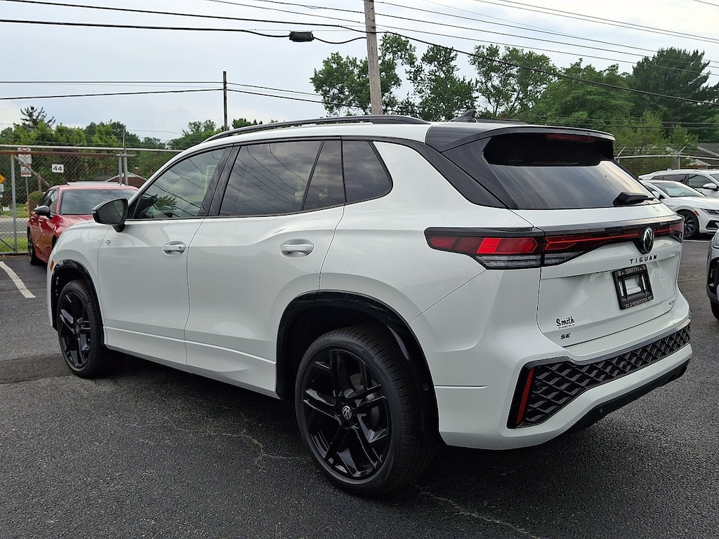 New 2026 Volkswagen Tiguan SE R-Line Black SUV