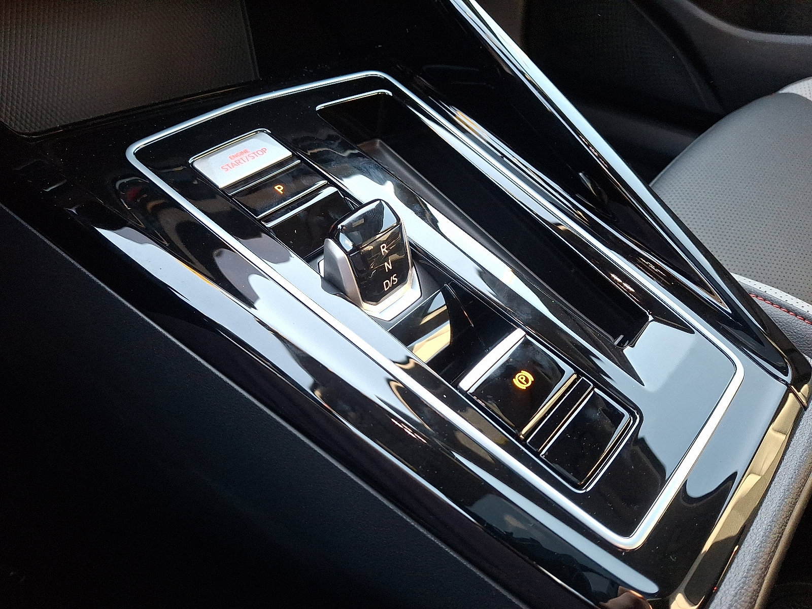 2026 Volkswagen Golf GTI SE - Photo 11
