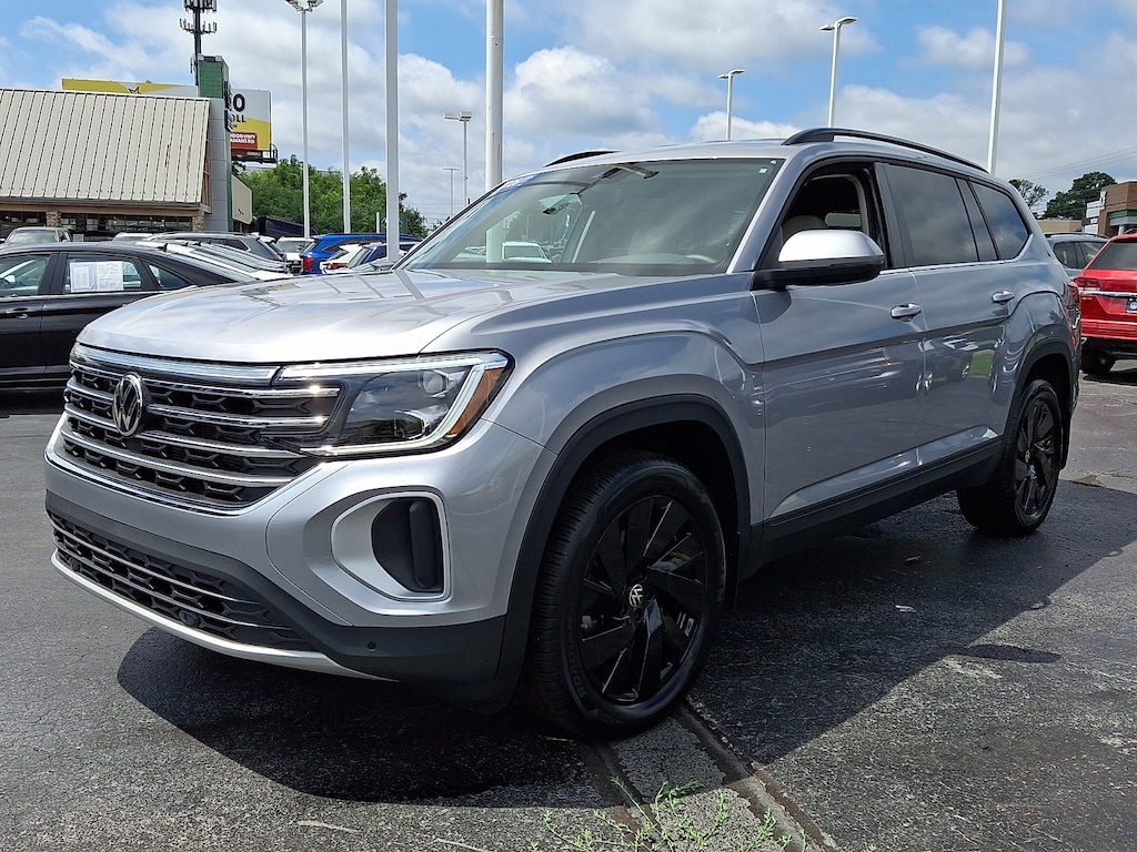 Certified 2026 Volkswagen Atlas SE w/Technology SUV