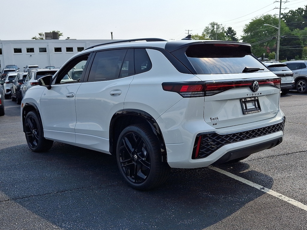New 2026 Volkswagen Tiguan SE R-Line Black SUV