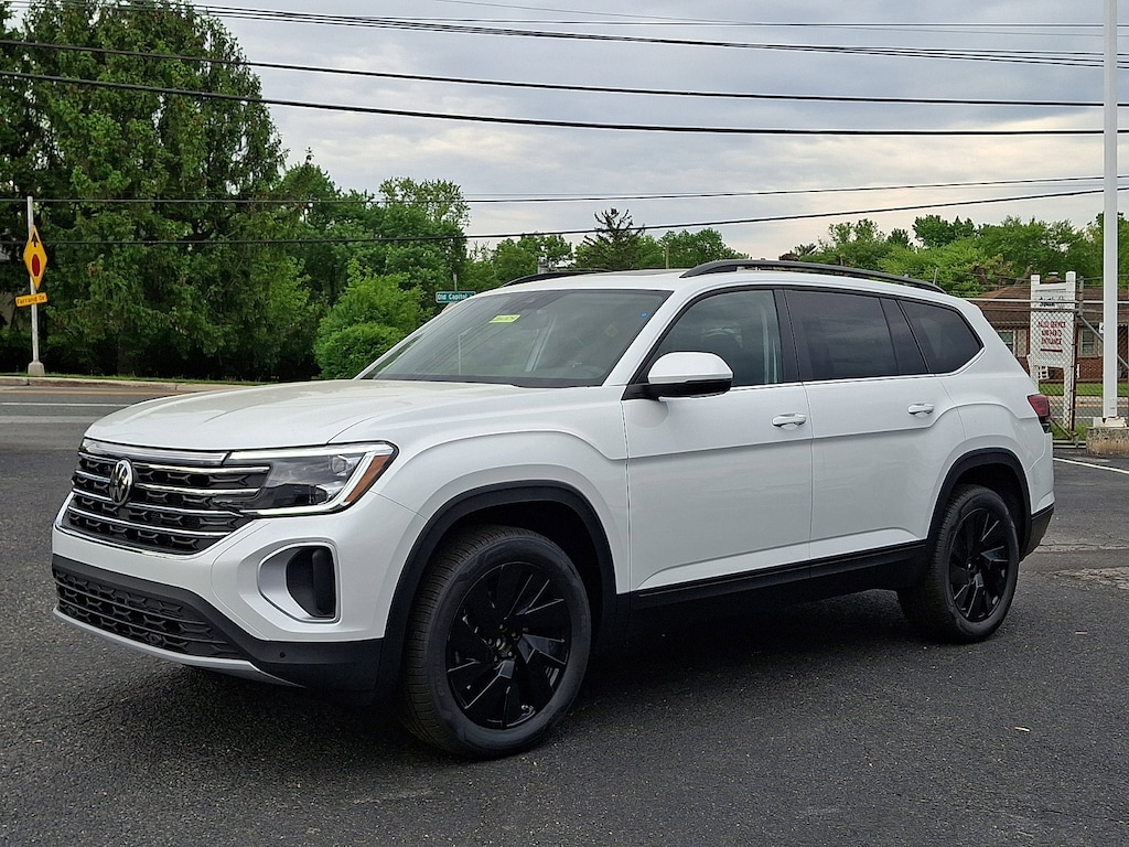 New 2026 Volkswagen Atlas SE w/Technology SUV