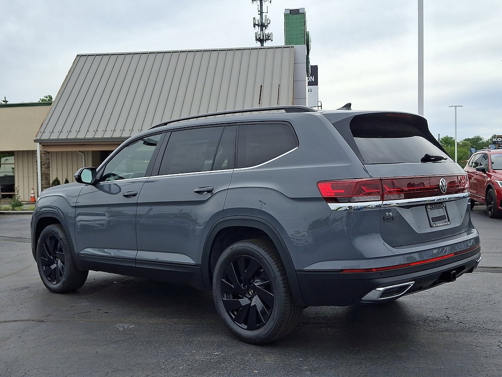 New 2026 Volkswagen Atlas SE w/Technology SUV