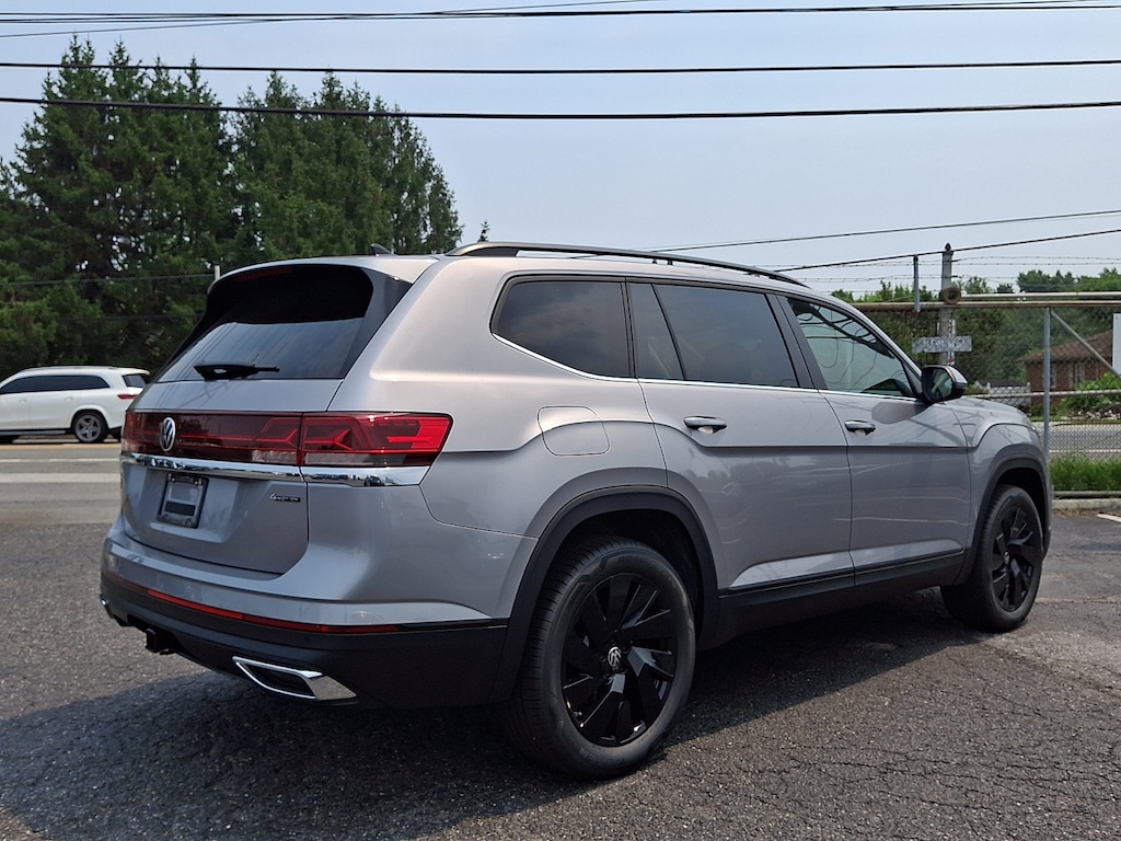 New 2026 Volkswagen Atlas SE w/Technology SUV