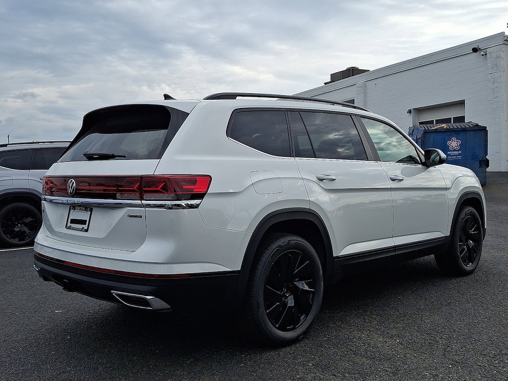 New 2026 Volkswagen Atlas SE w/Technology SUV