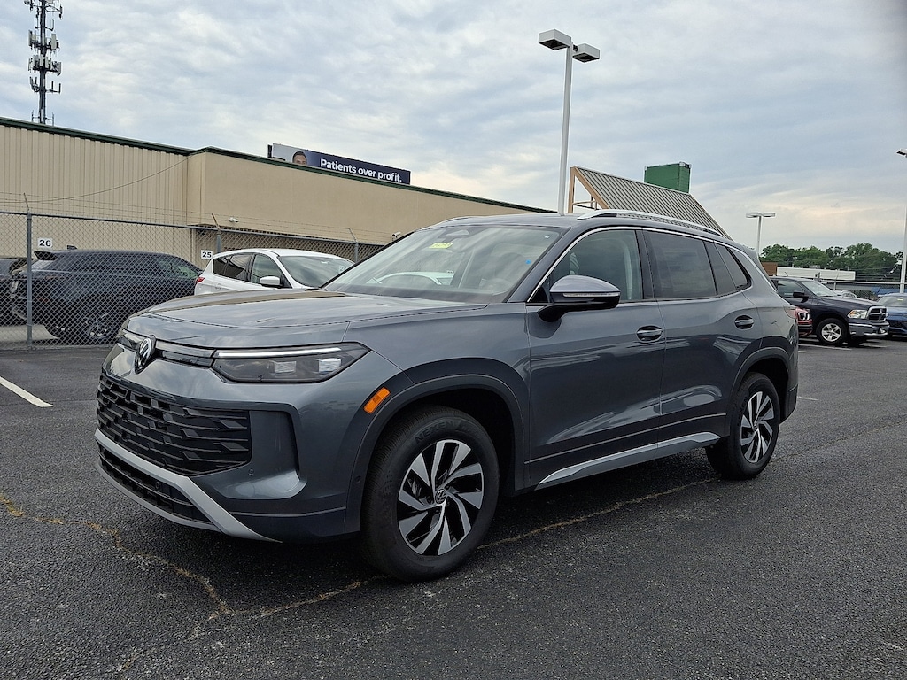 New 2026 Volkswagen Tiguan S SUV