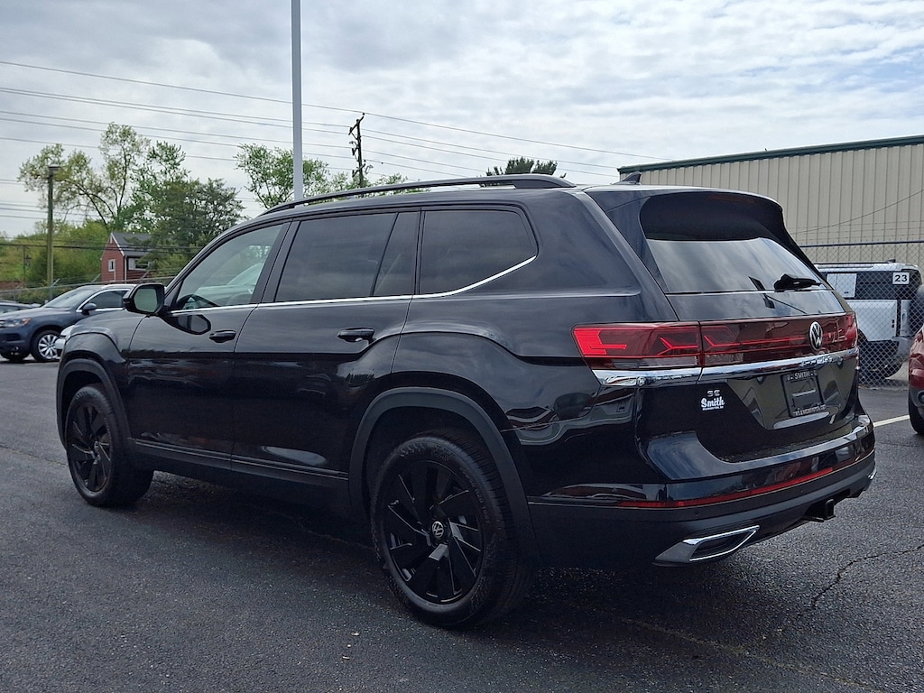 New 2026 Volkswagen Atlas SE w/Technology SUV