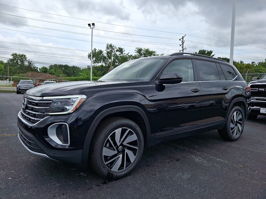 New 2026 Volkswagen Atlas SE w/Technology SUV
