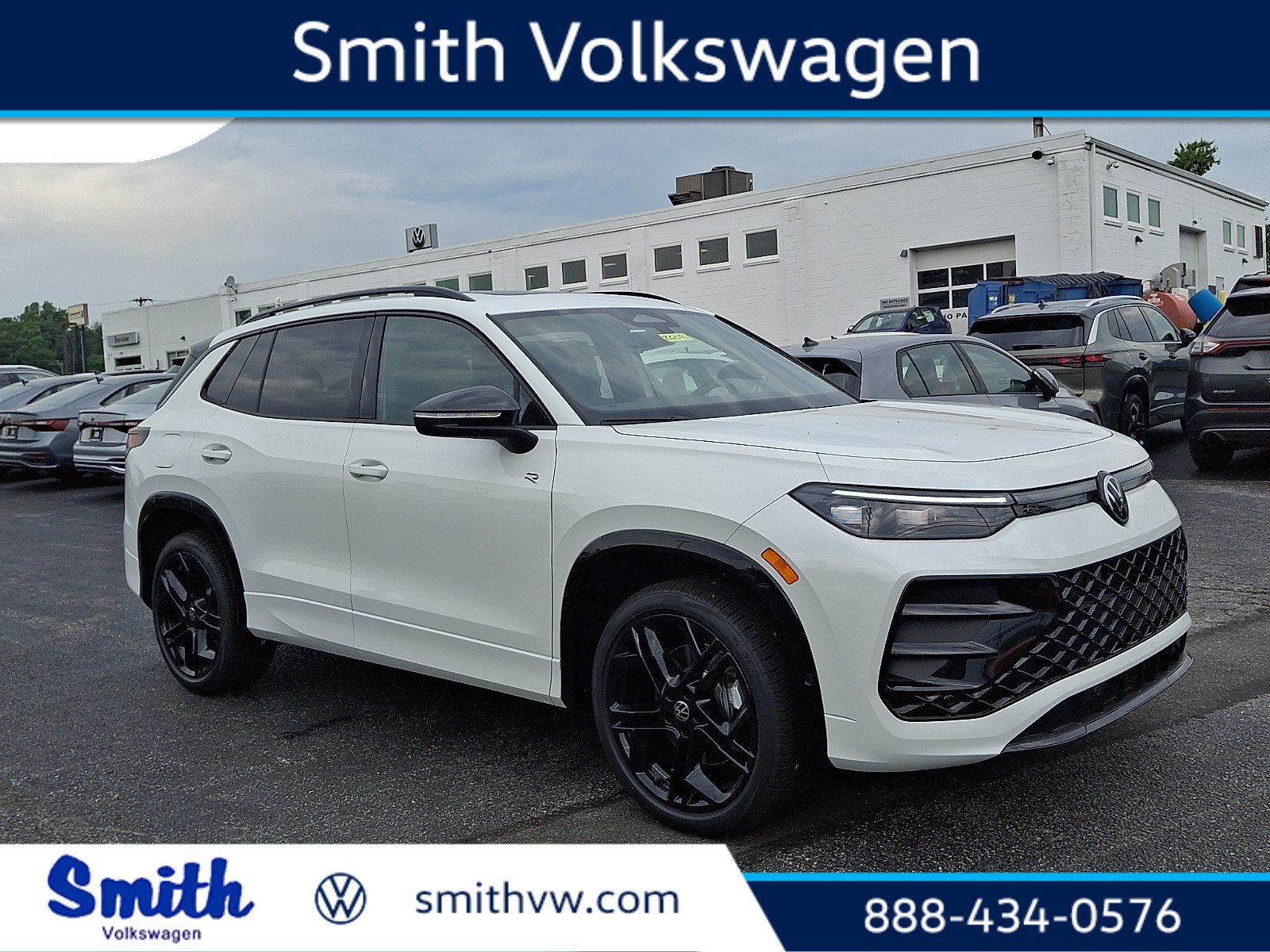 New 2026 Volkswagen Tiguan SE R-Line Black SUV