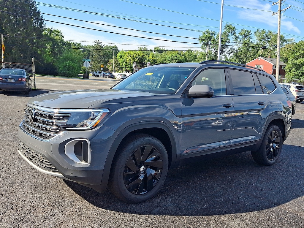 New 2026 Volkswagen Atlas SE w/Technology SUV