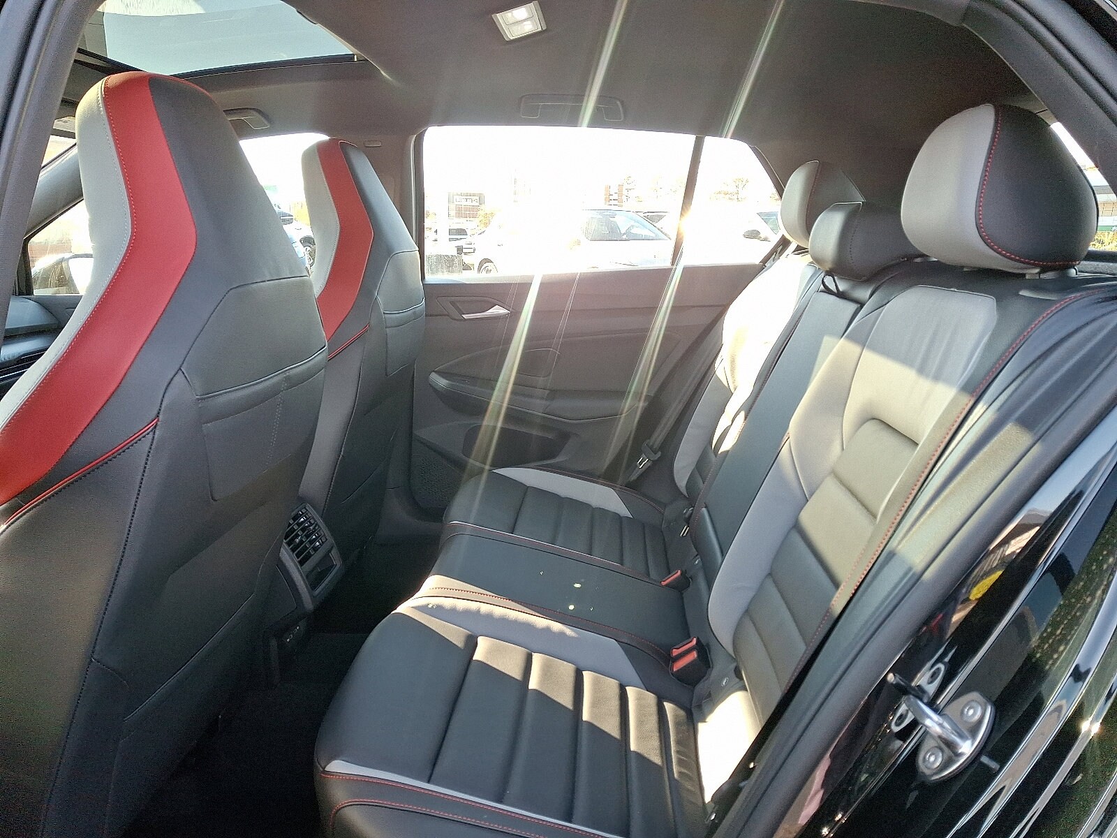 2026 Volkswagen Golf GTI SE - Photo 6