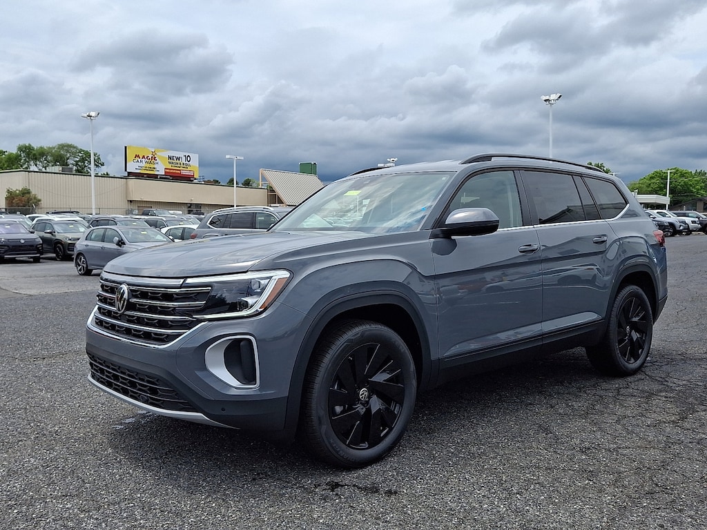 New 2026 Volkswagen Atlas SE w/Technology SUV