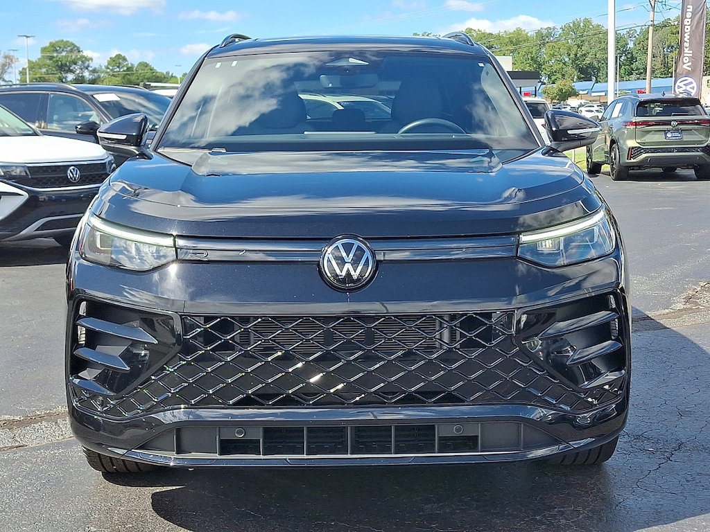 Certified 2026 Volkswagen Tiguan SE R-Line Black SUV