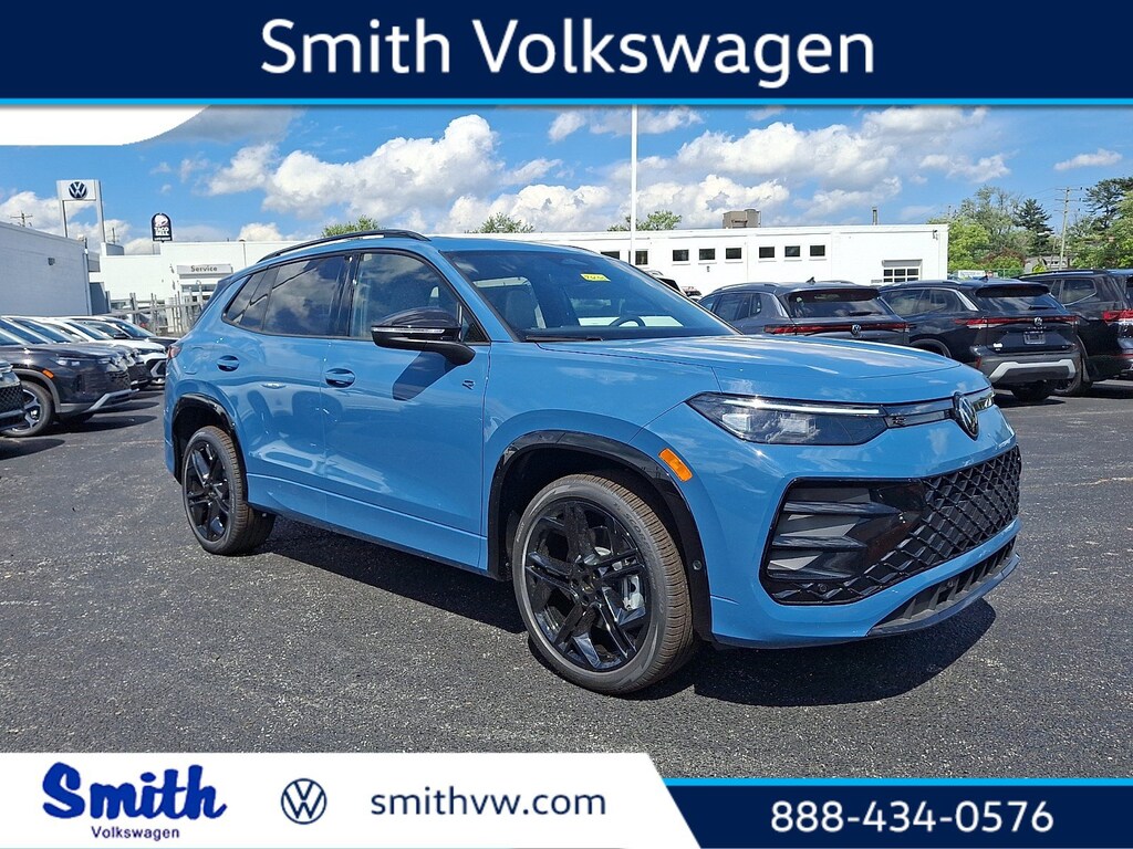 New 2026 Volkswagen Tiguan SE R-Line Black SUV