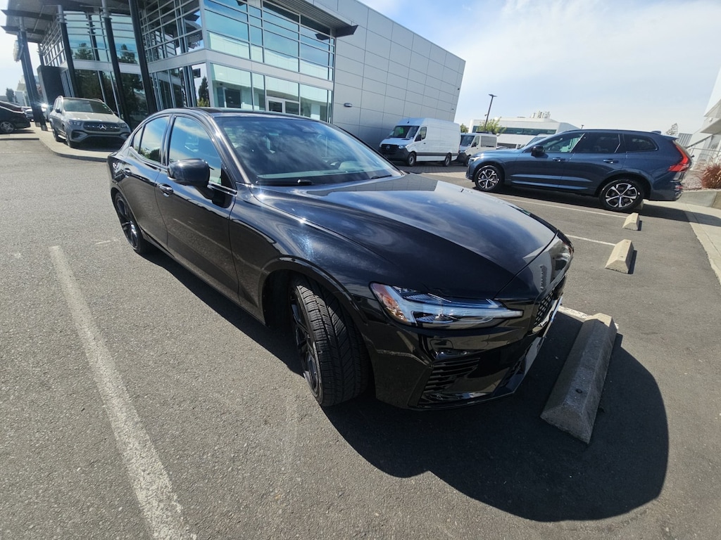Used 2024 Volvo S60 plug-in hybrid T8 Plus Black Edition Sedan