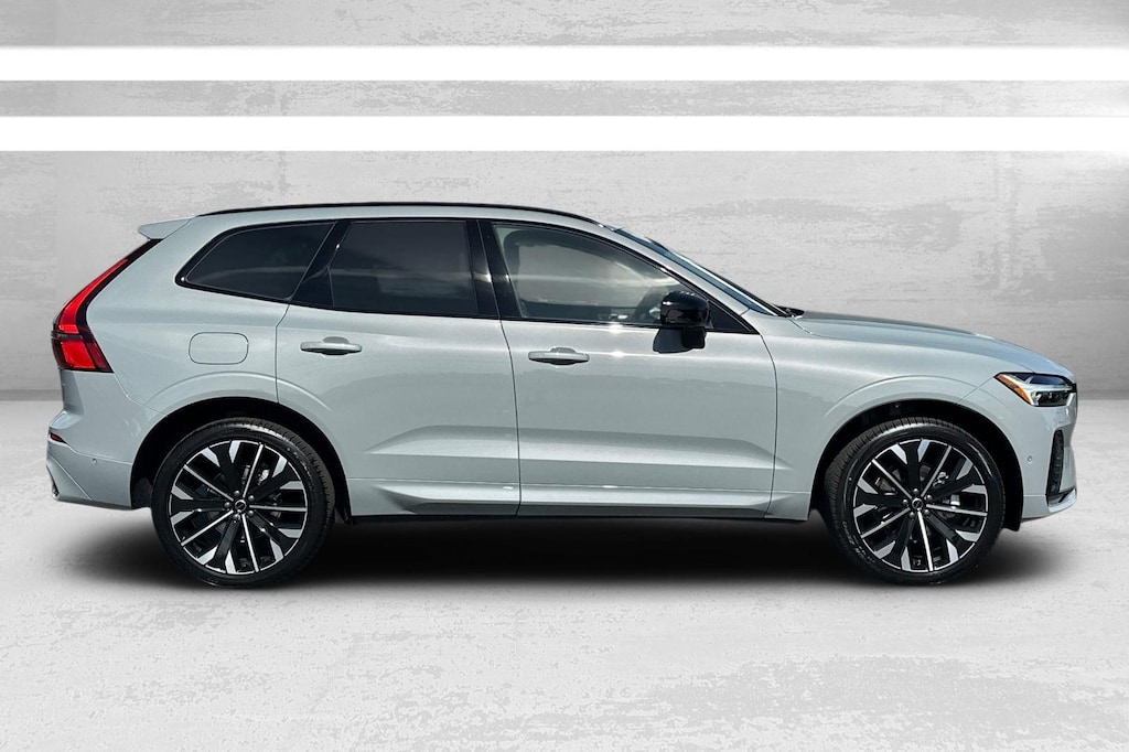 New 2026 Volvo XC60 B5 Ultra SUV