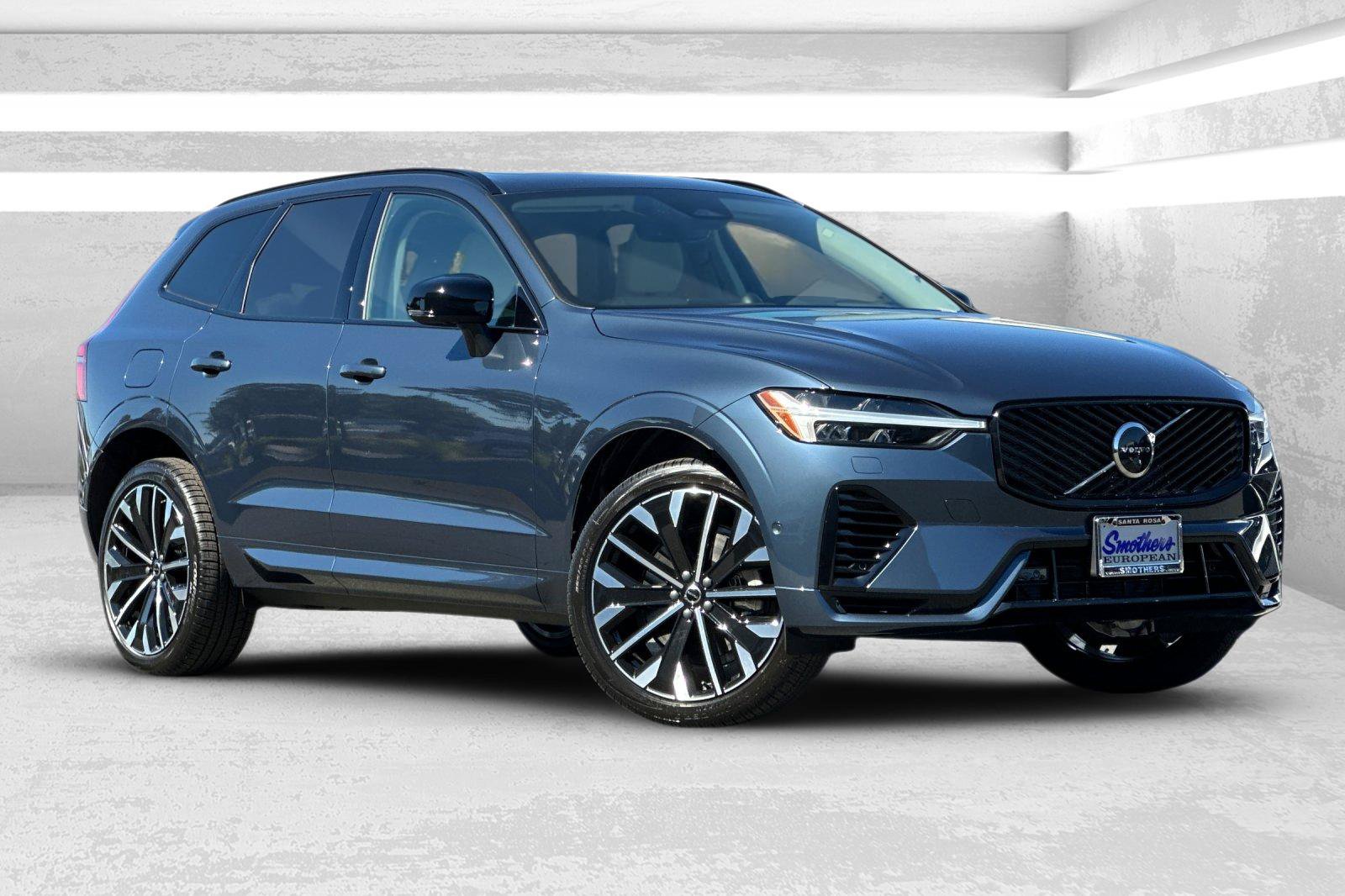 New 2027 Volvo XC60 plug-in hybrid T8 Ultra SUV