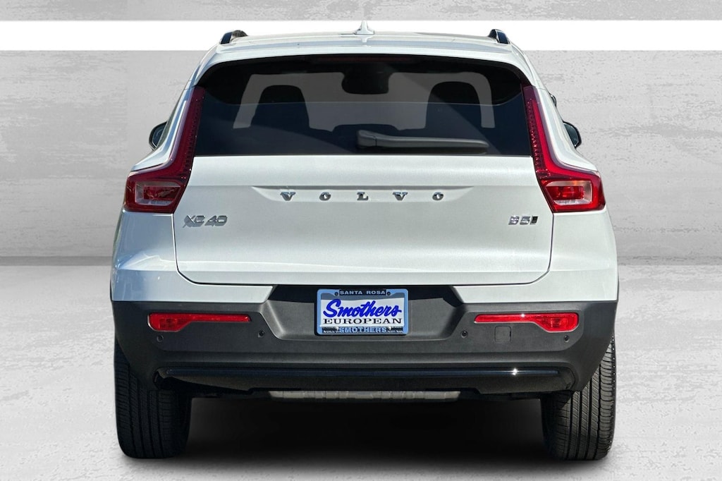 New 2026 Volvo XC40 B5 Plus SUV