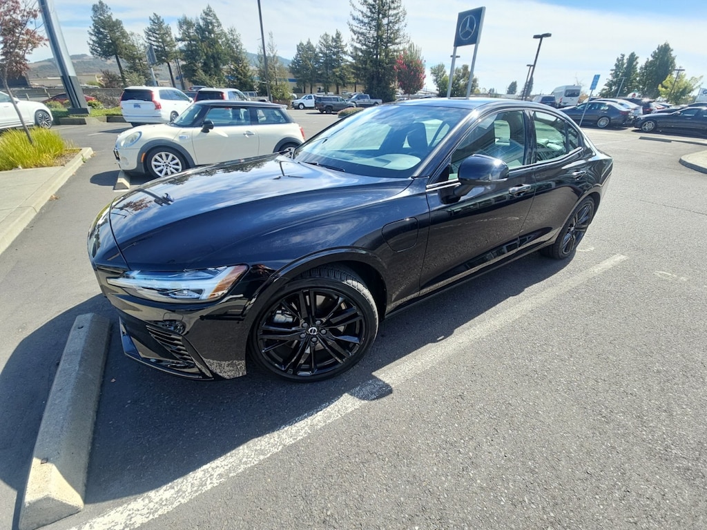 Used 2024 Volvo S60 plug-in hybrid T8 Plus Black Edition Sedan