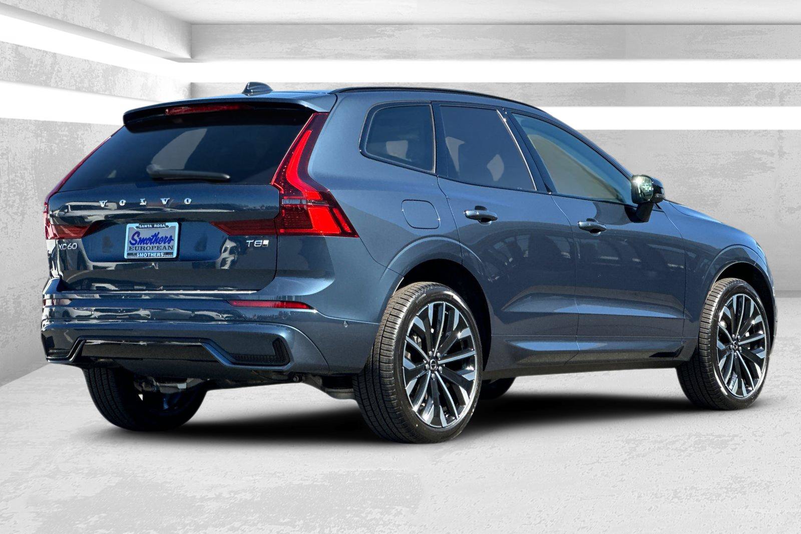 New 2027 Volvo XC60 plug-in hybrid T8 Ultra SUV