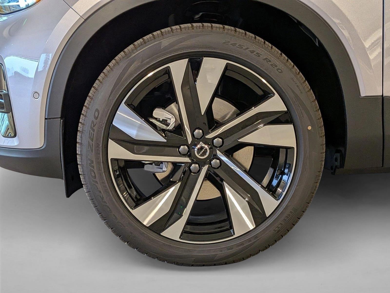 2026 Volvo XC40 Ultra - Photo 21