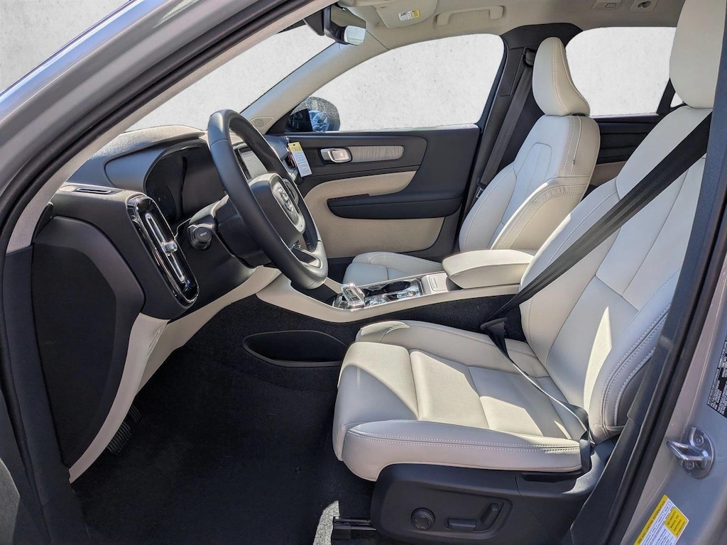 New 2026 Volvo XC40 Plus SUV