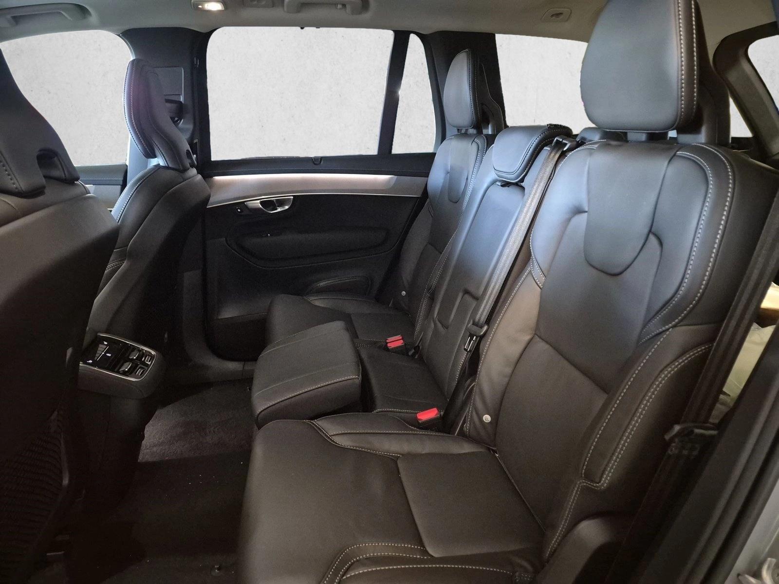 2026 Volvo XC90 Ultra - Photo 16