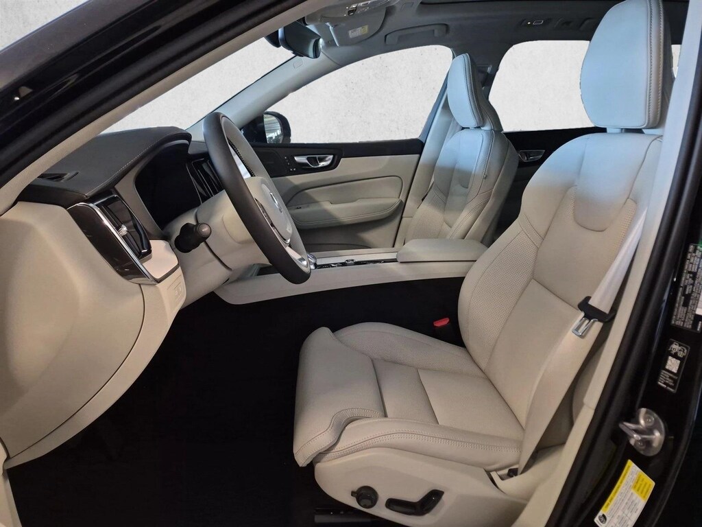 New 2027 Volvo XC60 plug-in hybrid Ultra SUV
