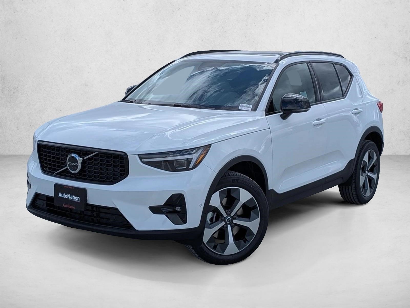 2026 Volvo XC40 Plus