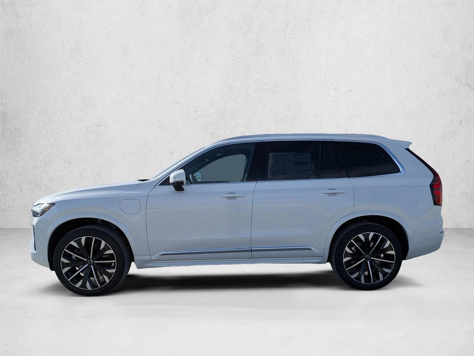 2026 Volvo XC90 Plus - Photo 10