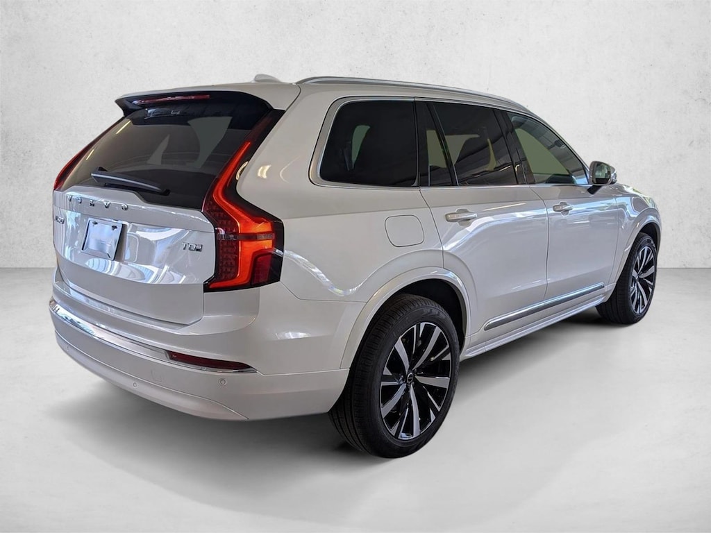 Used 2026 Volvo XC90 plug-in hybrid Core SUV