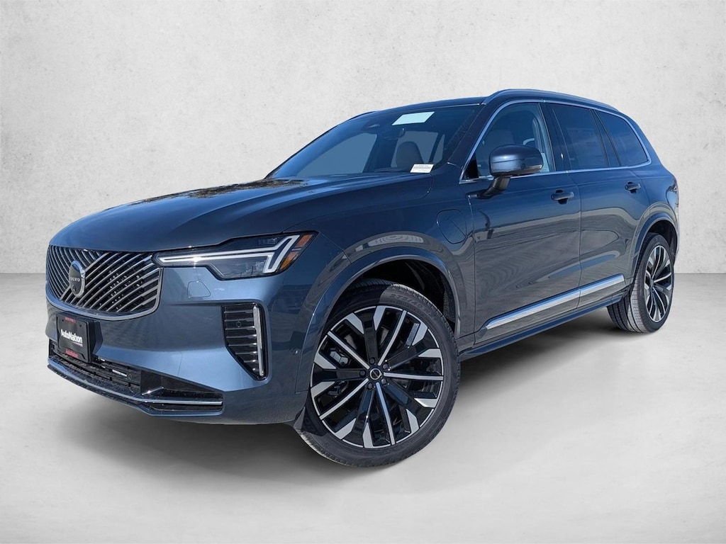 New 2026 Volvo XC90 plug-in hybrid Ultra SUV