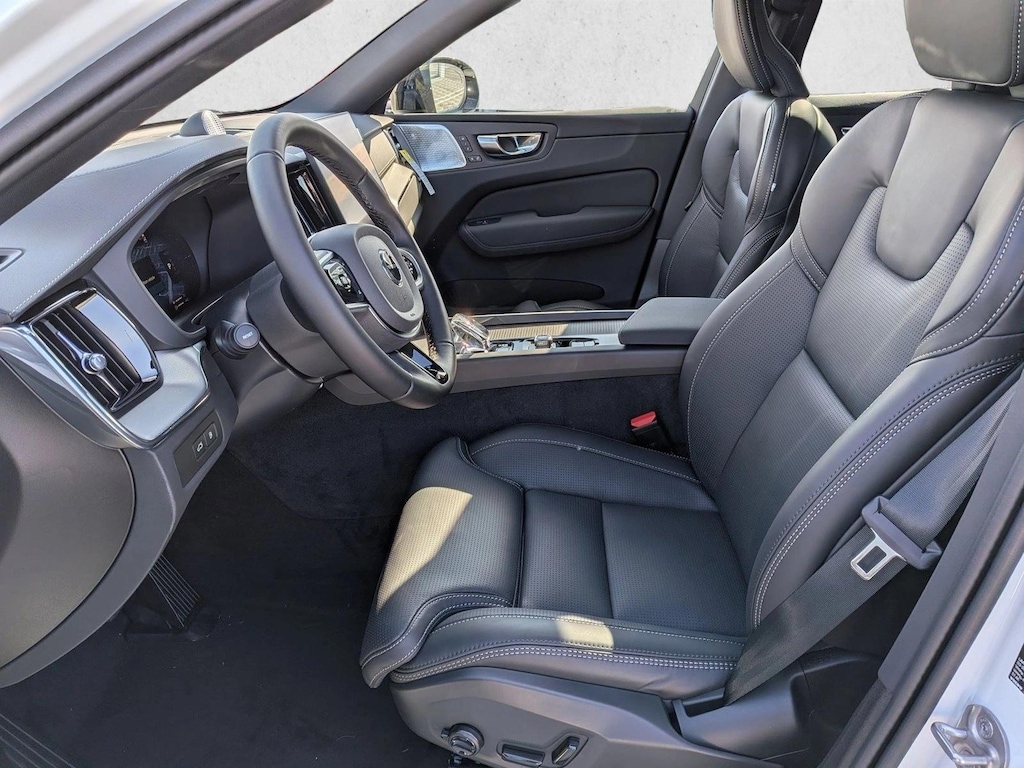 New 2026 Volvo XC60 Plug-In Hybrid Ultra Black Edition Sport Utility