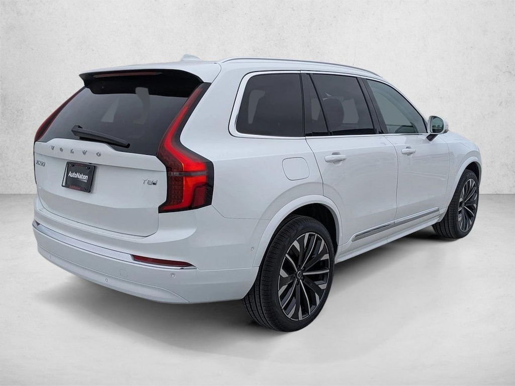 New 2026 Volvo XC90 Plug-In Hybrid Plus Sport Utility