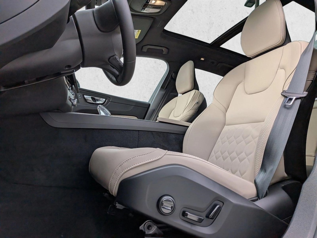 New 2026 Volvo XC60 Core SUV