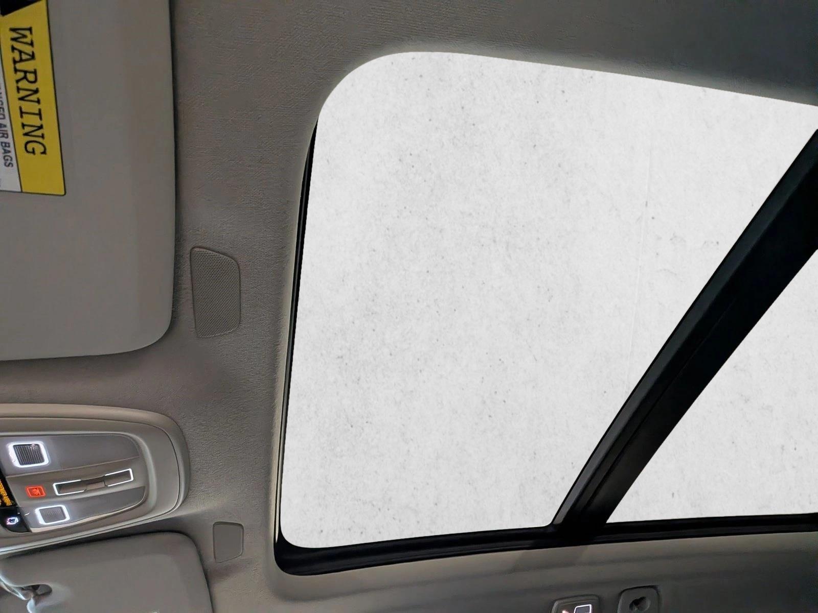 2026 Volvo XC40 Ultra - Photo 15