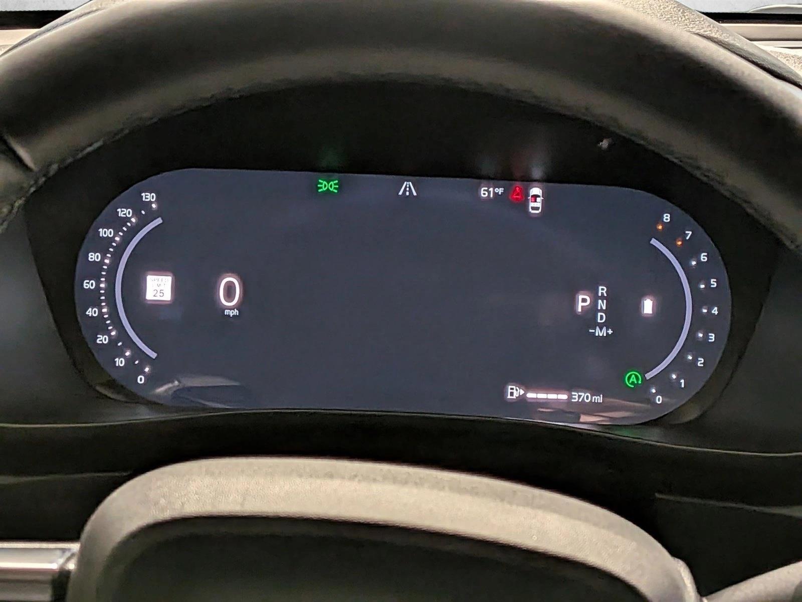 2026 Volvo XC40 Ultra - Photo 10