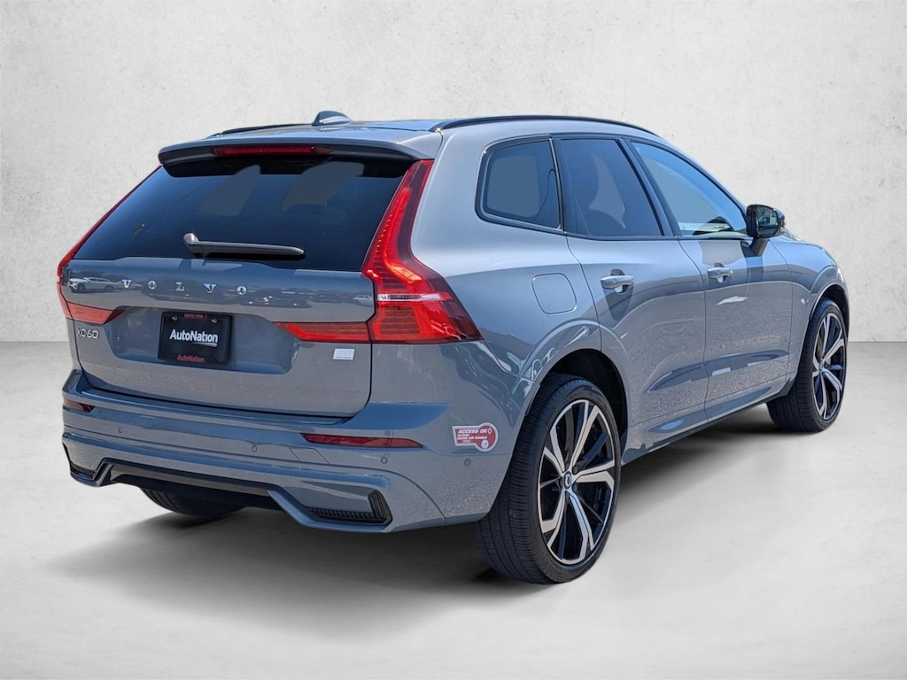 Used 2024 Volvo XC60 plug-in hybrid T8 Ultimate Dark SUV