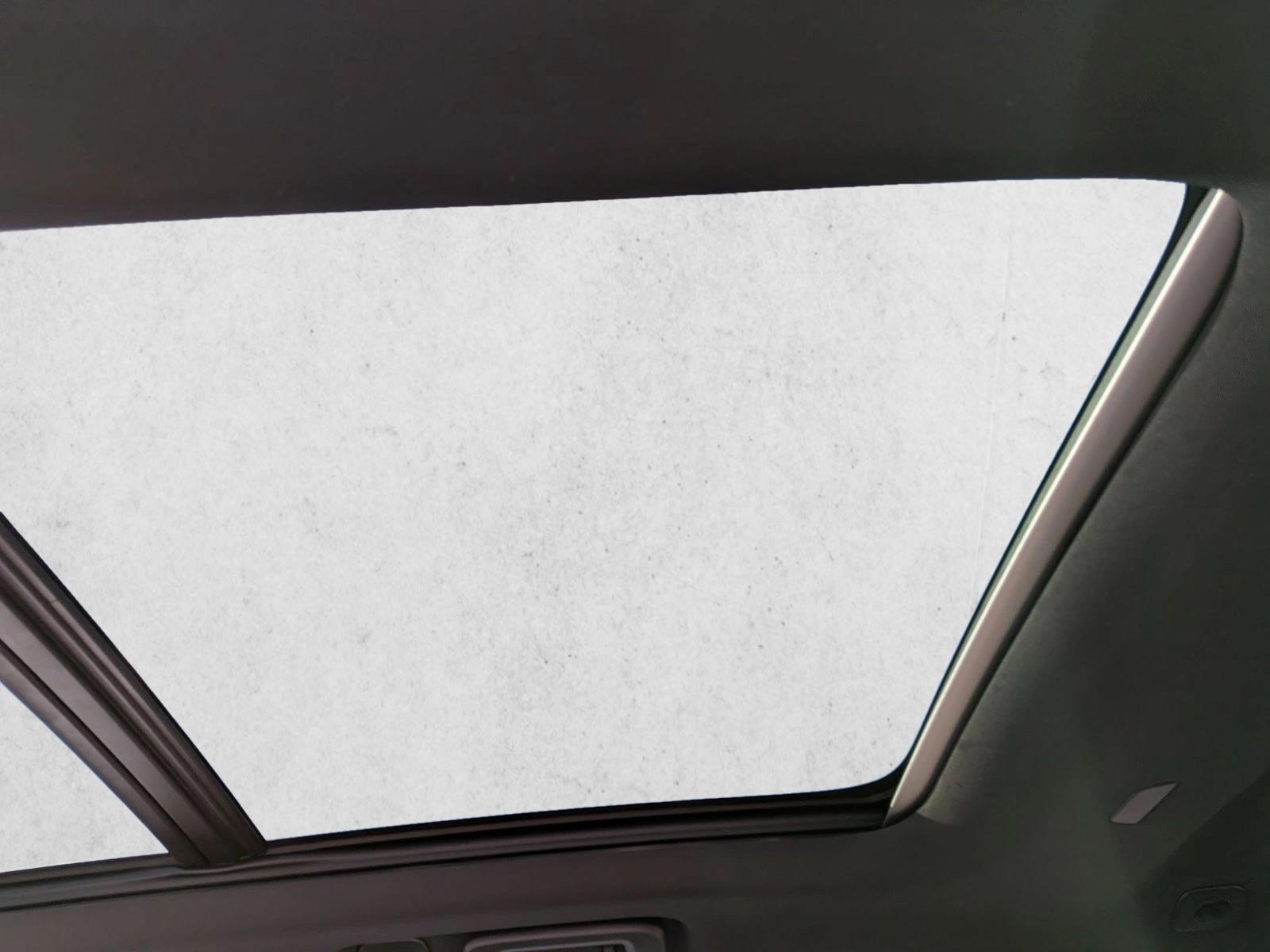2026 Volvo XC90 Plus - Photo 18