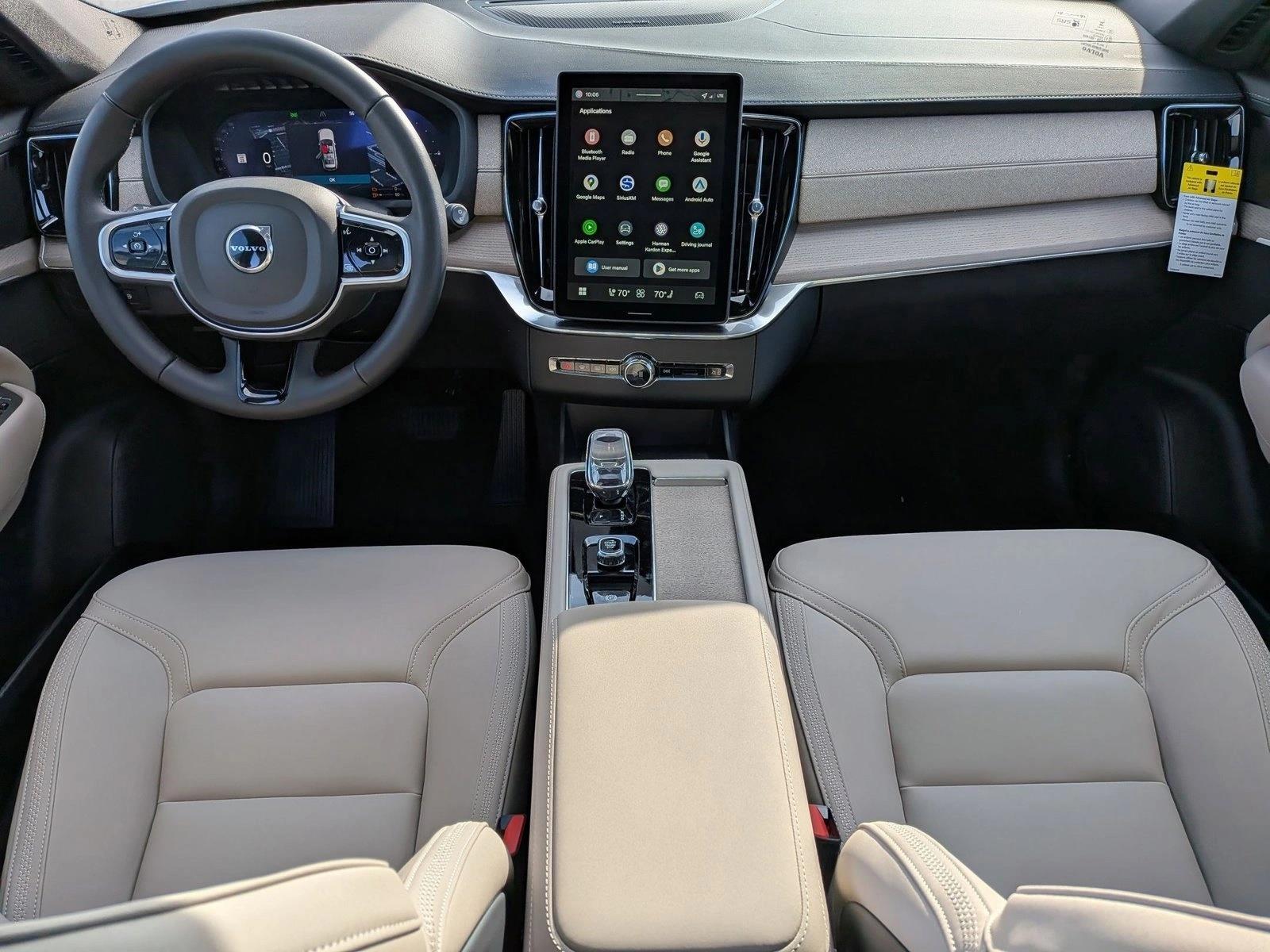 2026 Volvo XC90 Plus - Photo 16