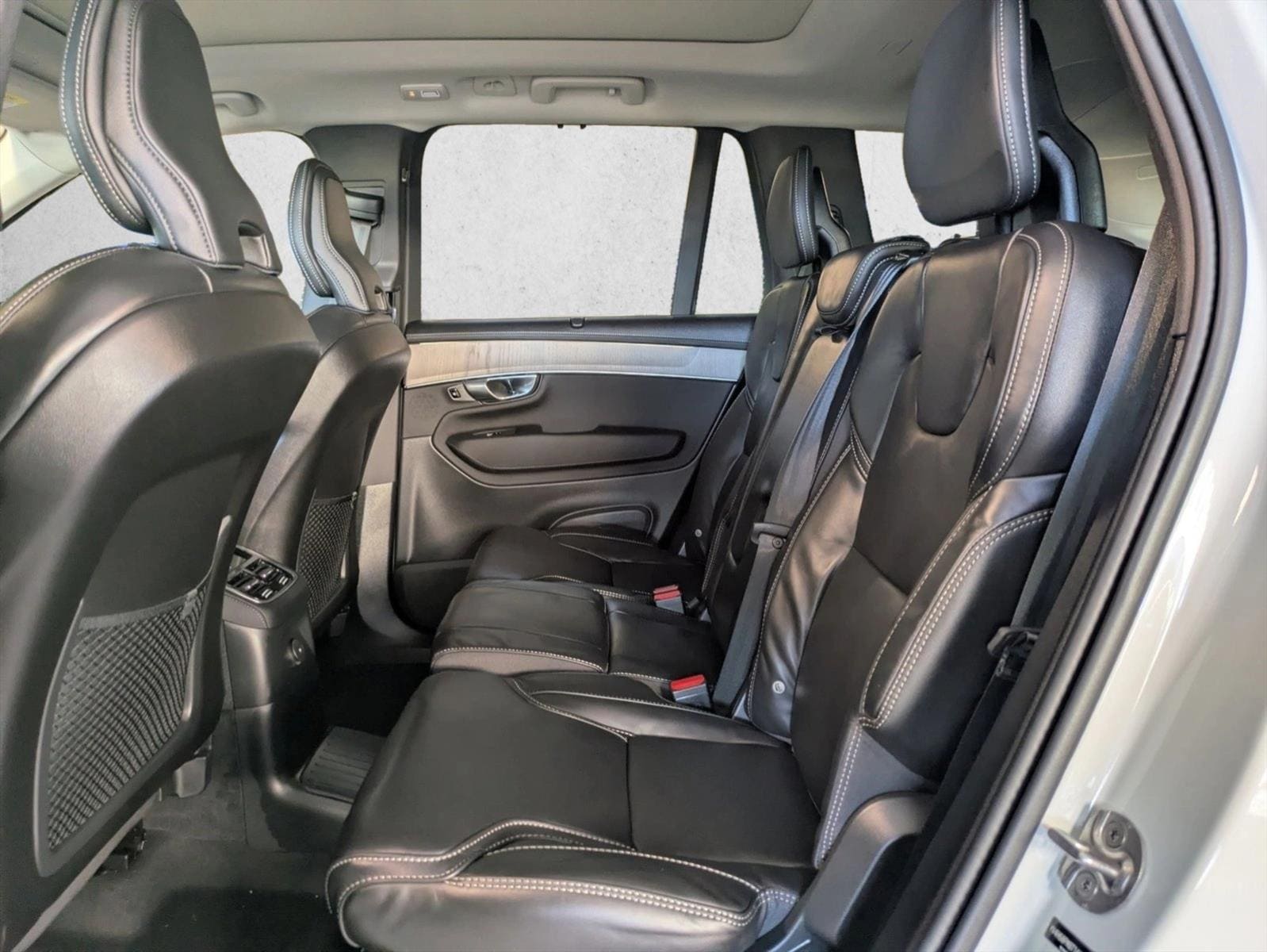 2026 Volvo XC90 Ultra - Photo 16