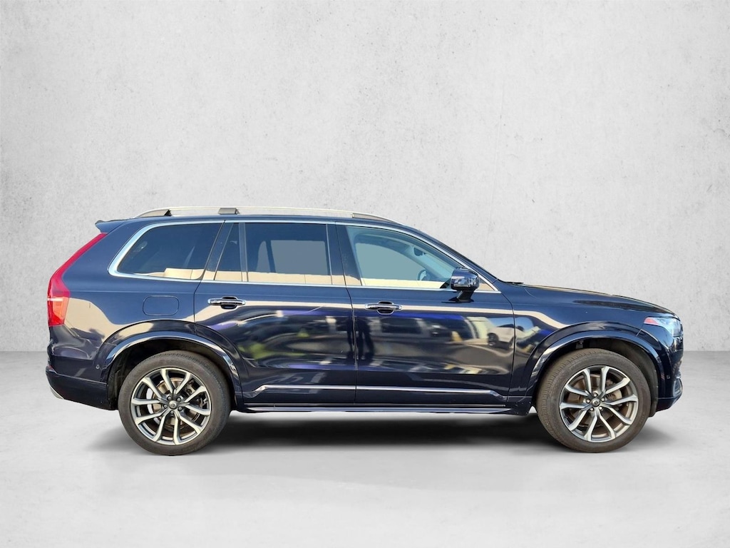 Used 2019 Volvo XC90 T6 Momentum SUV