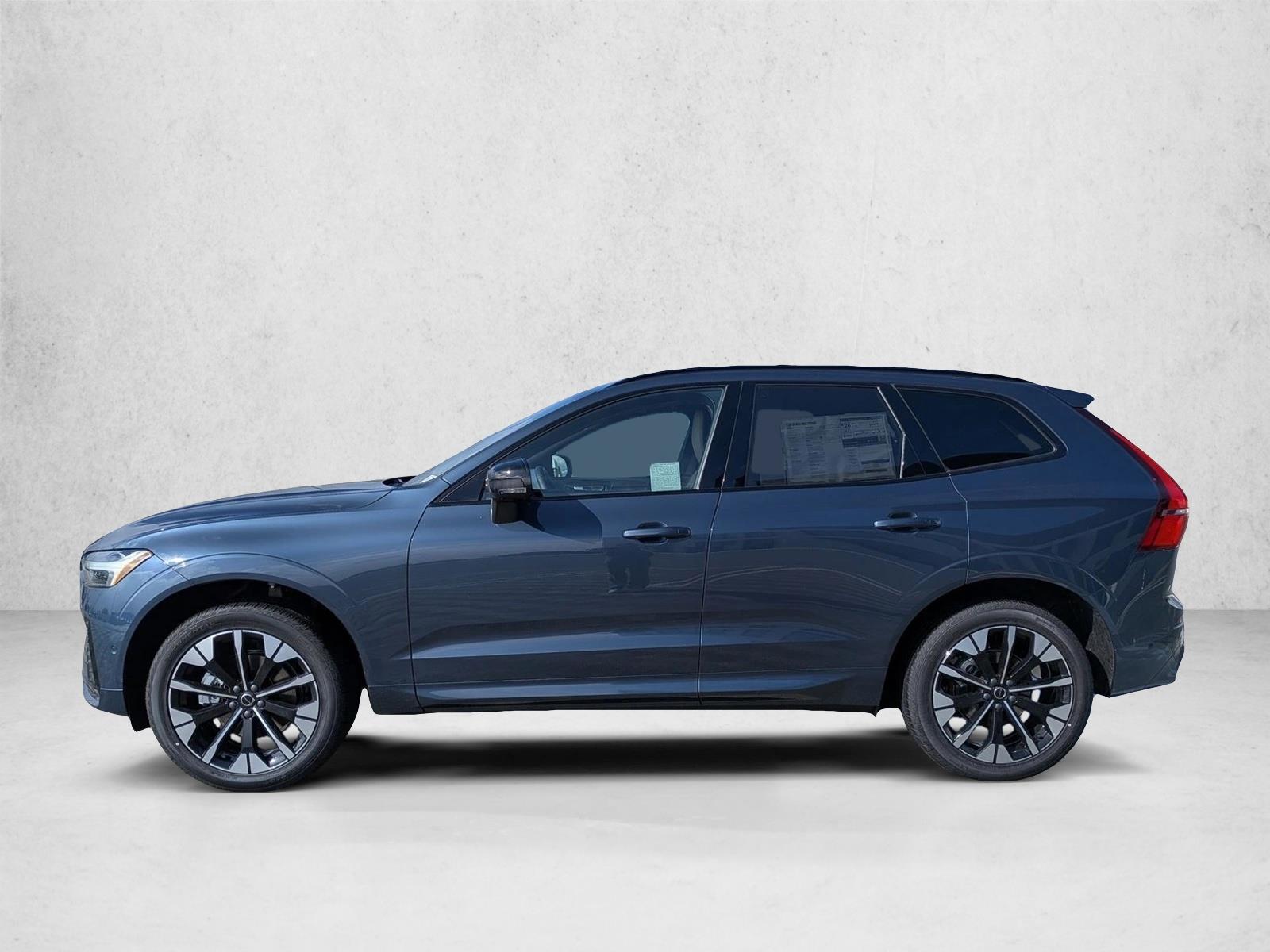 2026 Volvo XC60 Plus - Photo 9